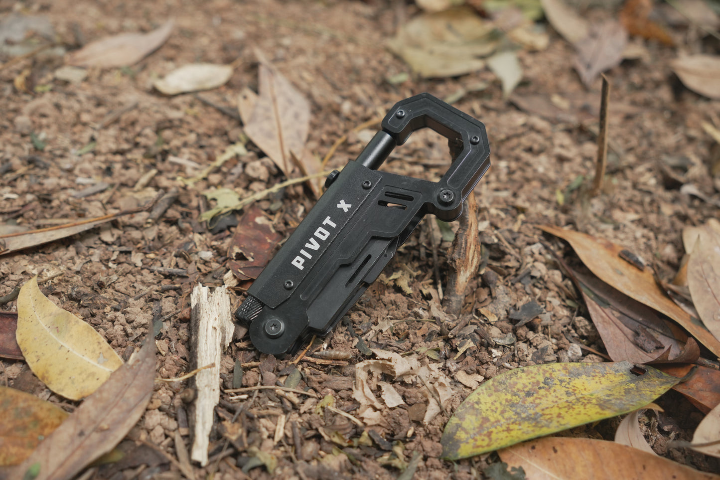 Illuminated 8-Tool Carabiner for Urban & Outdoor